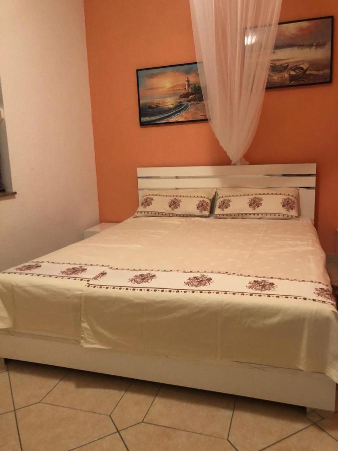 Casa Mare Rtina Garten Zwei Baeder Eg מראה חיצוני תמונה